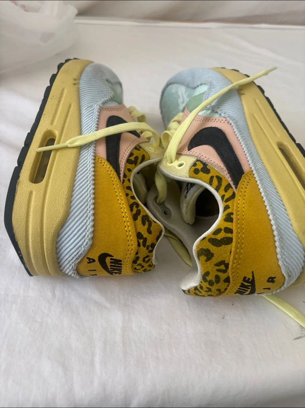 Nike Pastel Multi-Panel Sneakers with Yellow Laces AirMax 1 86RPM Spring Mix